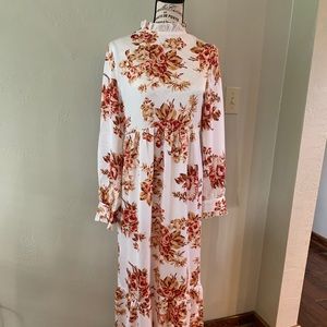 NWT Nasty Gal “On a High Neck” style floral maxi Size 4